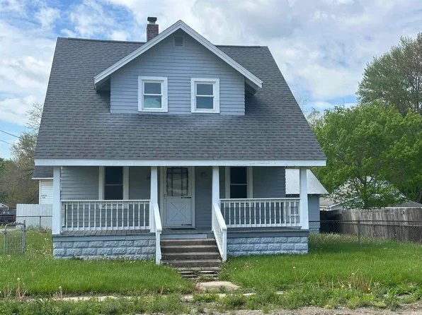 7805 S Walnut St, Daleville, IN 47334