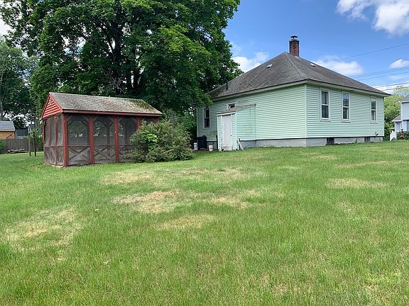 4th image of 32 Melvin Ave