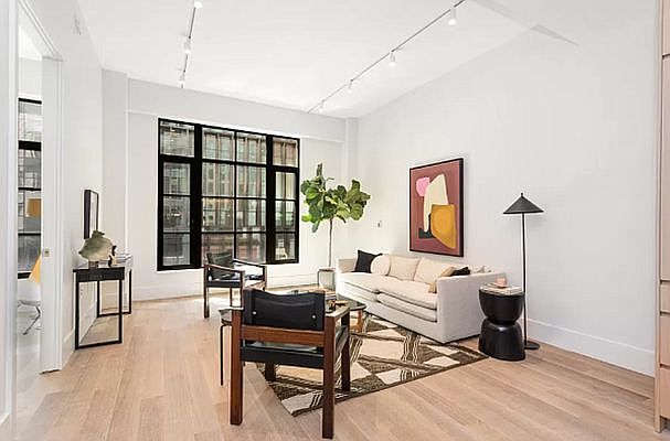 1st image of 517 W 29th St APT 6A
