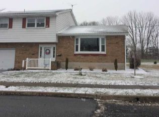 22 Radcliff Rd, Womelsdorf, PA 19567