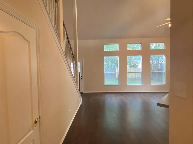 9210 Hidden Lake Cir E — Photo 14
