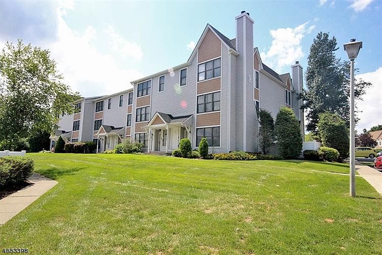 1st image of 60 Heritage Ln #304