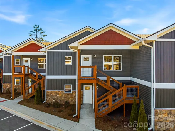 143 Carver St #10, Brevard, NC 28712