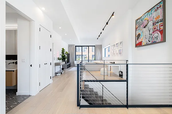 Sold by Brick&Mortar | media 3