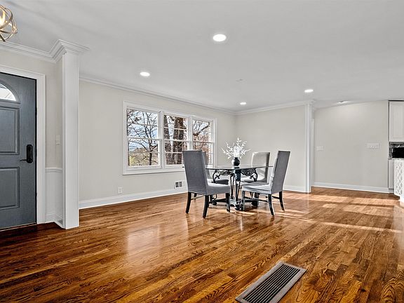 4th image of 2406 Gawain Dr