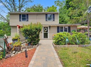 102 Belleview Ave, Butler, NJ 07405