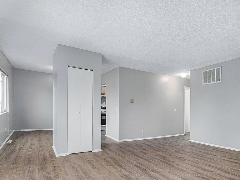 5955 Briarcliff Ln #C — Photo 2