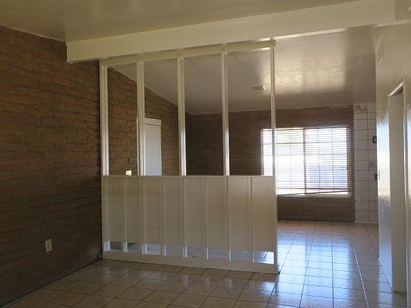 2nd image of 213 E 5th Pl