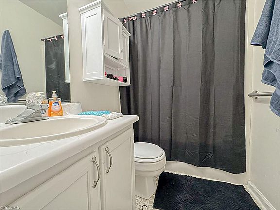 5th image of 1445 Bailey Cir