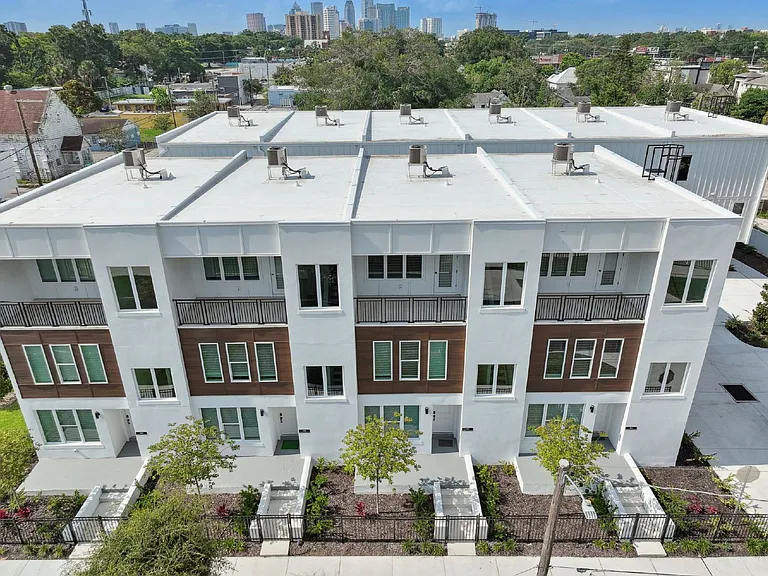 121 E Warren Ave #4 — Photo 29