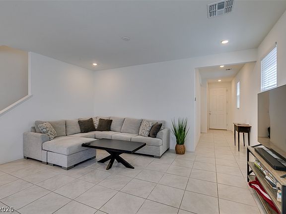 5th image of 4110 Golden Fleece Ave