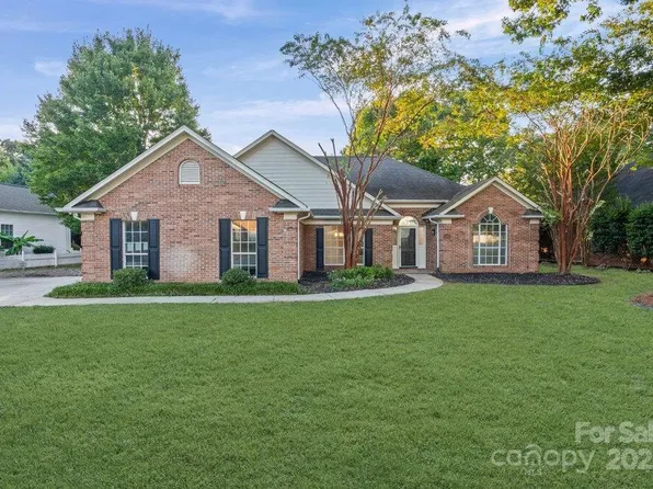 6802 Conifer Cir, Indian Trail, NC 28079