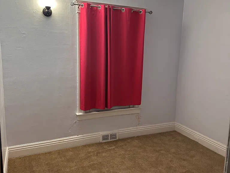 49 Brewster St #1 — Photo 10