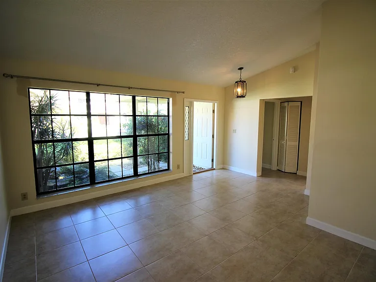 434 SW 15th Dr — Photo 23