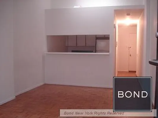 Rented by Bond New York | media 11