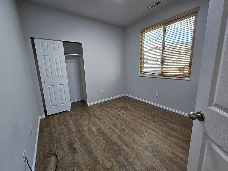 743 N Haworth Cir — Photo 25