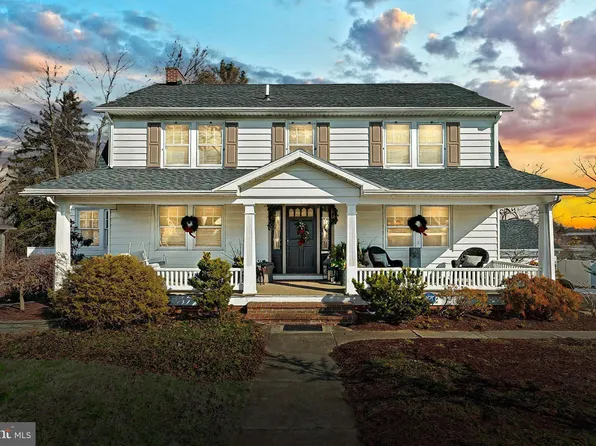 112 Park Heights Blvd, Hanover, PA 17331