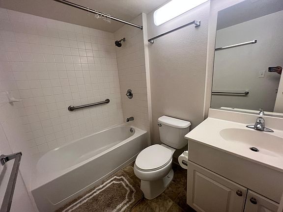 5th image of 801 South St APT 3509
