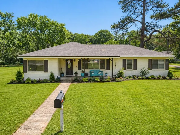 206 Spring St, Centerville, TX 75833