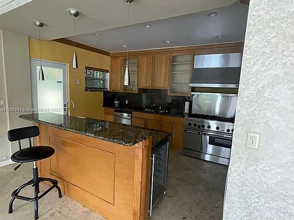 4th image of 9900 W Bay Harbor Dr APT 3