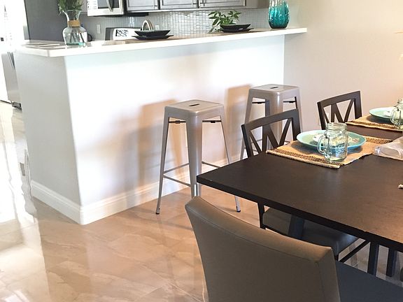 3rd image of 812 Peachy Canyon Cir Unit 203
