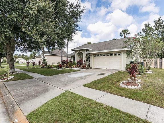 3rd image of 4169 Saddlewood Dr