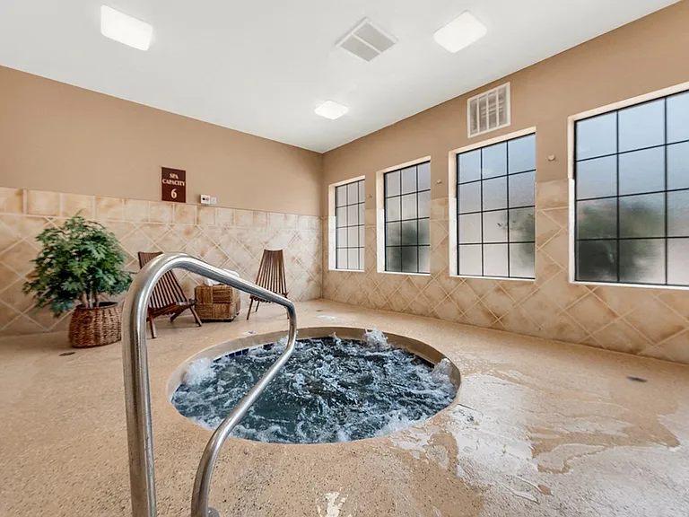 Year-Round Hot Tub/ Spa