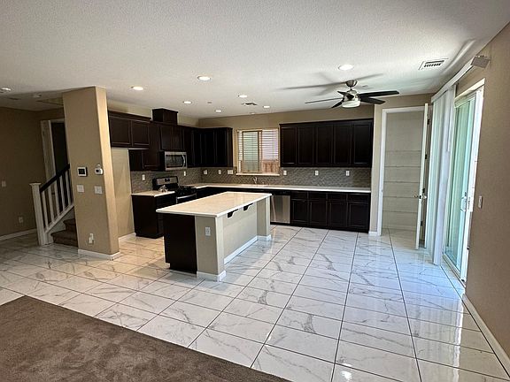 5th image of 1709 Carswell Ln