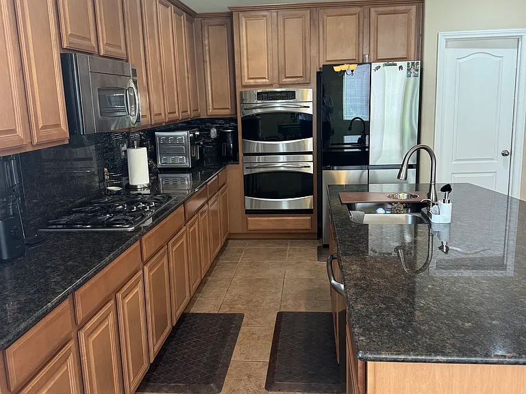 7431 Bretton Oaks St — Photo 17