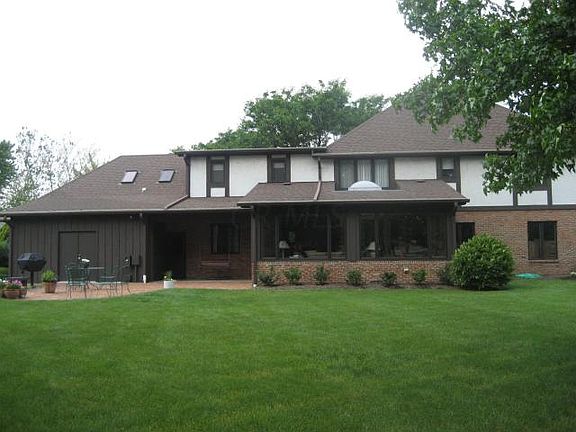 3rd image of 1143 Millcreek Ct