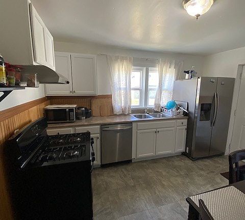 4th image of 905 Hopewell St