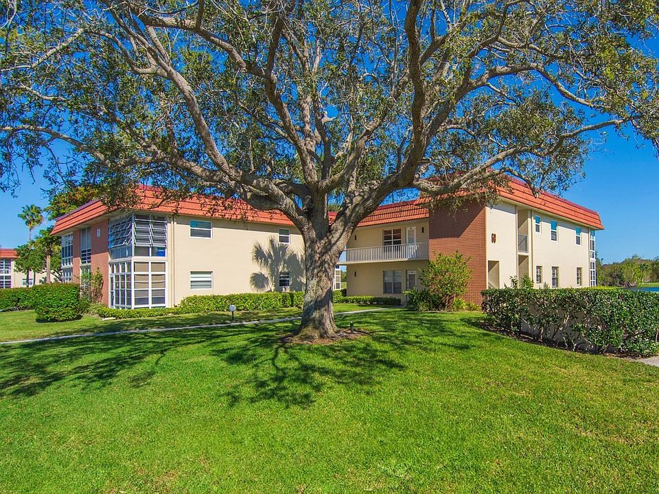 1st image of 68 Royal Oak Ct APT 201