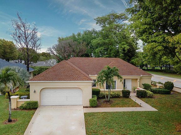 2nd image of 10195 Greentrail Drive