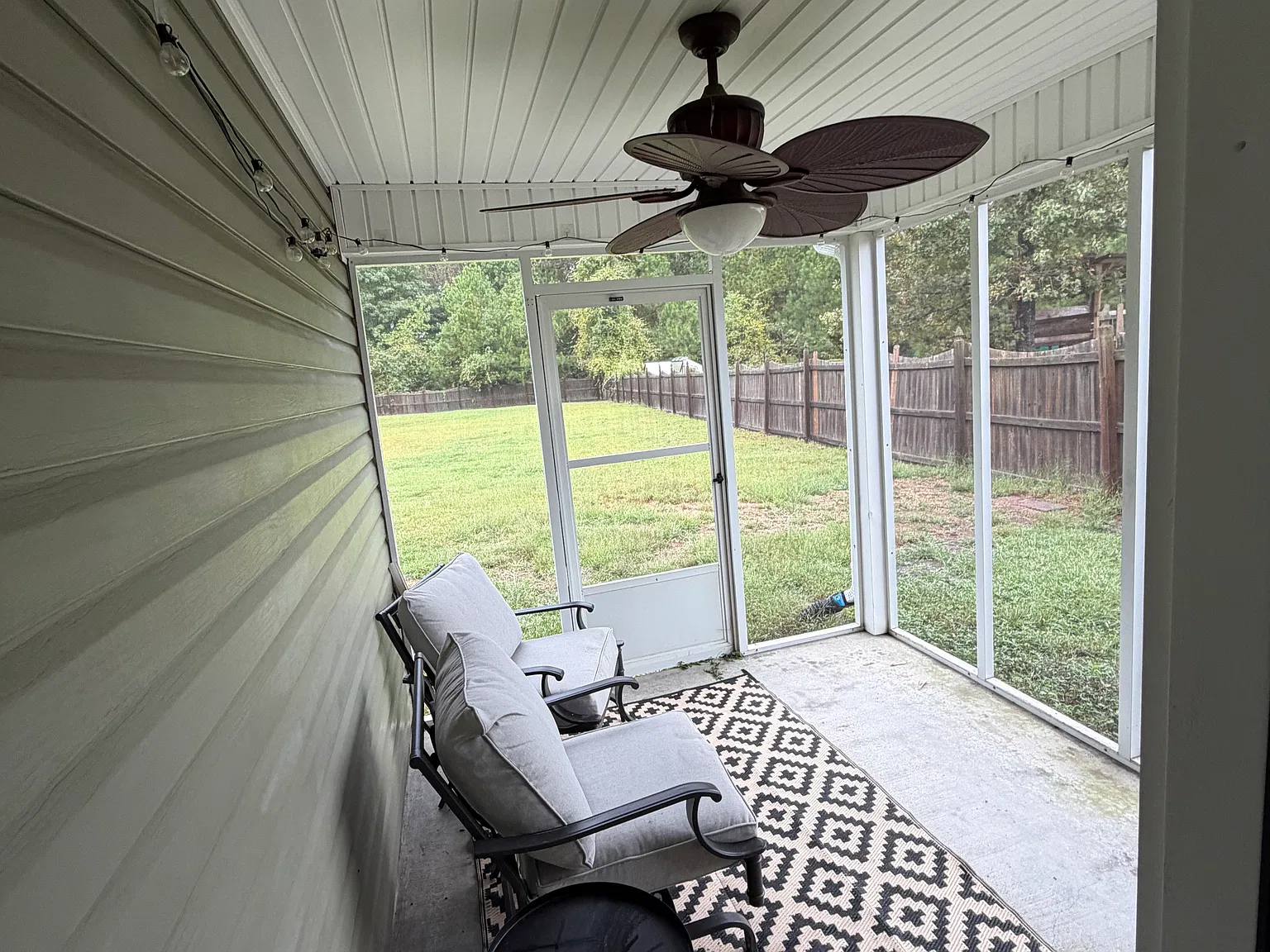 3 bed, 1386 sqft, $1,900 — Photo 4