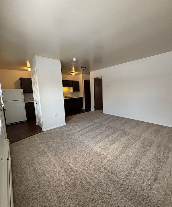 1st image of 728 Waskin Dr #C