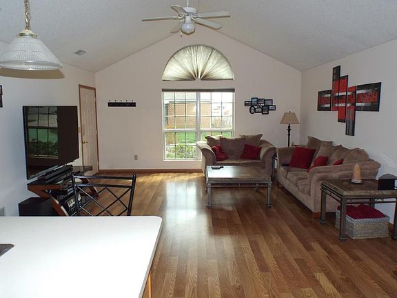 2nd image of 2600 Roberts Ct