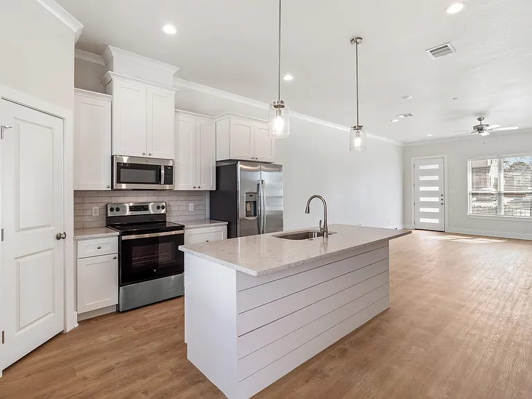 310 Fairway Dr #113 — Photo 17