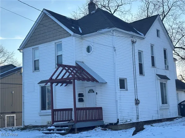 450 Allyn St, Akron, OH 44304