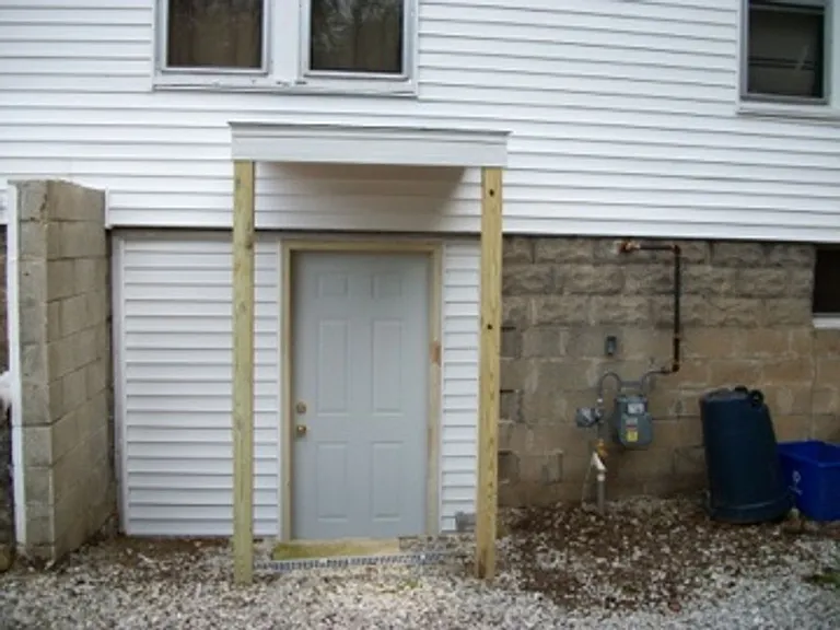 1427 N Kinser Pike — Photo 13