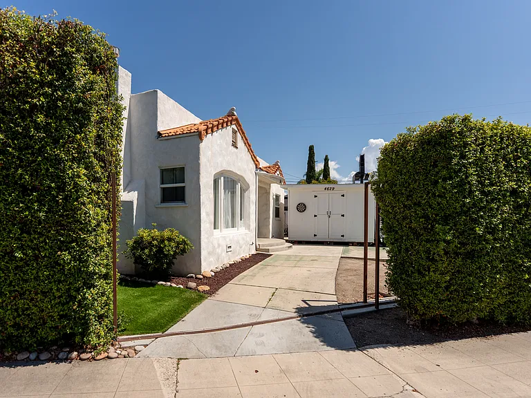 4629 Soria Dr — Photo 3