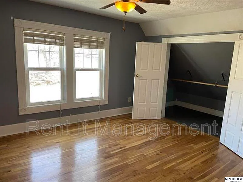4 bed, 2.0 bath, 1842 sqft, $2,200 — Photo 4