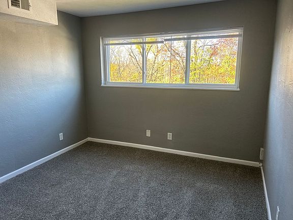 4th image of 1066 Forest Ct #7