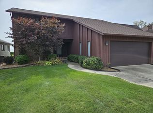 45554 Private Shore Dr, Chesterfield, MI 48047
