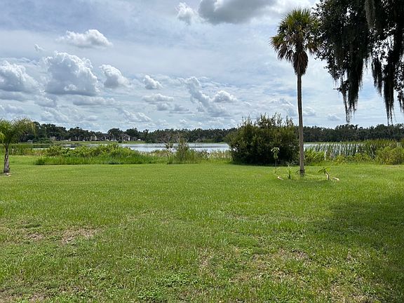 Lake Chapman house view