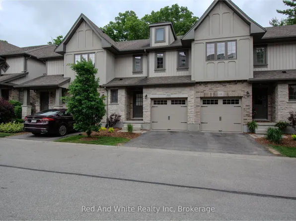 635 Saginaw Pkwy #10, Cambridge, ON N1T 0C1