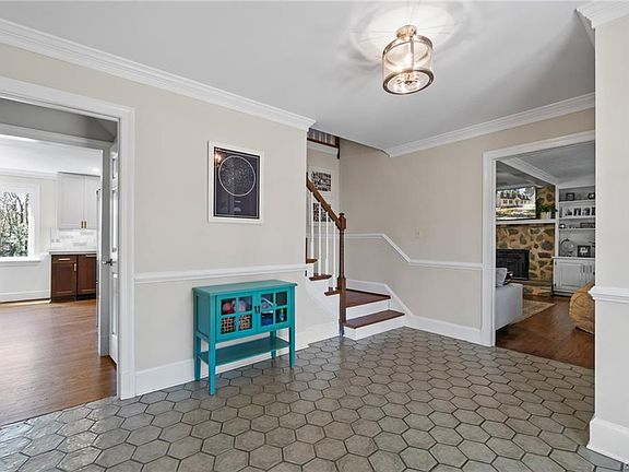 2nd image of 1702 Tunbridge Dr