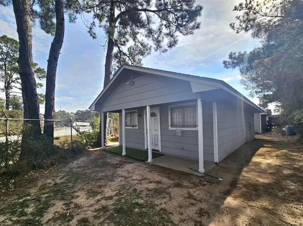 109 Cartwright Rd, Conroe, TX 77301