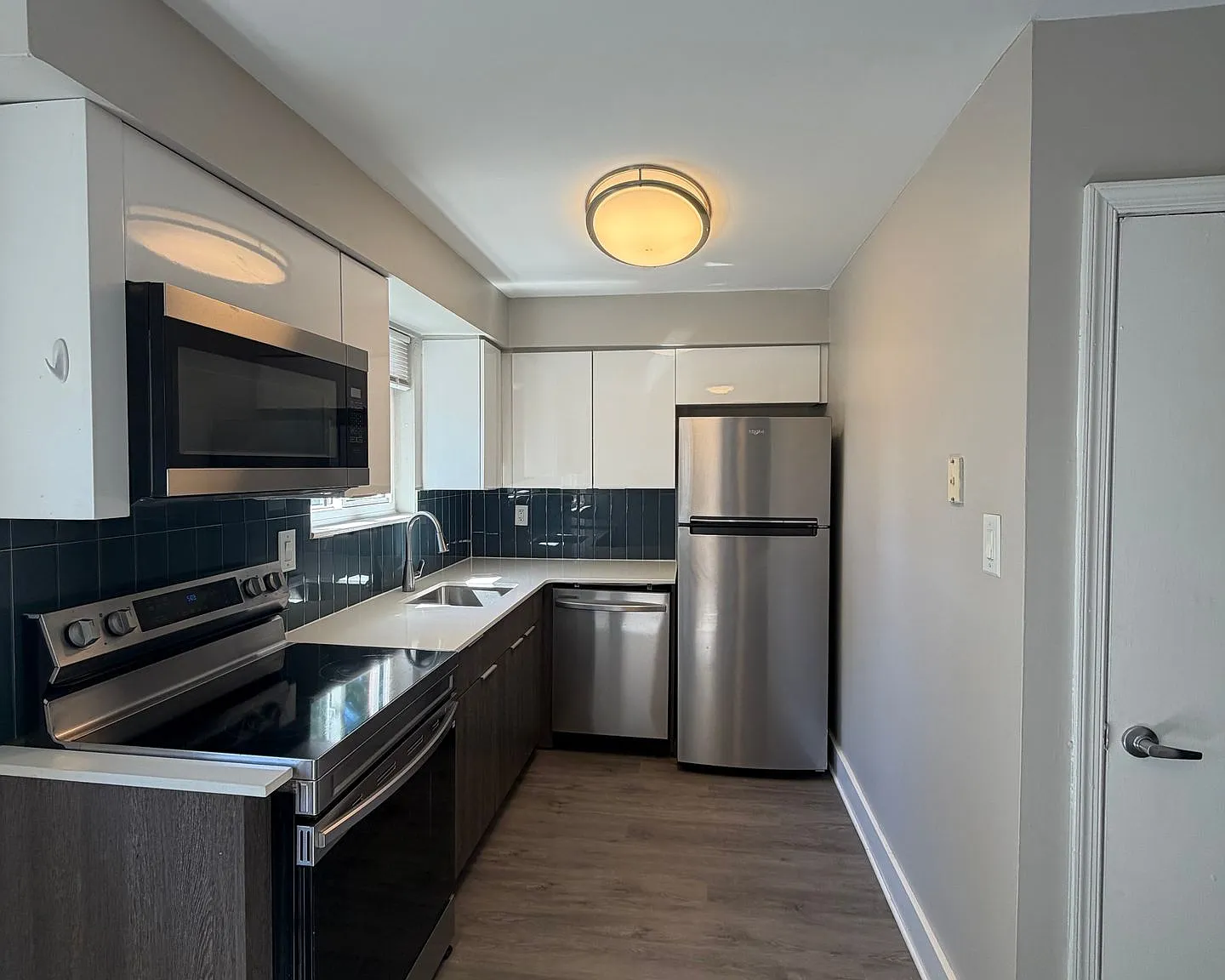 Livingstone Apartment Homes — Photo 2