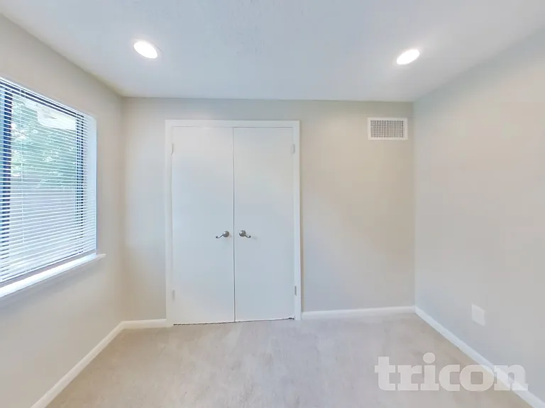 6656 Alisma Ln — Photo 10