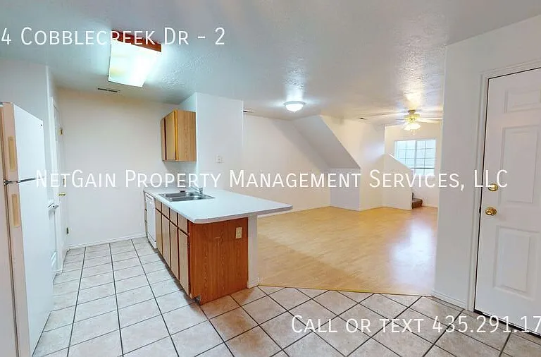 294 E Cobblecreek Dr #2 — Photo 2